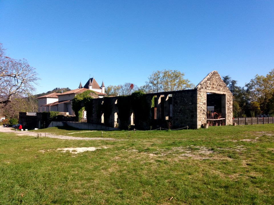 Ferme château de Rochemure - Corps de ferme