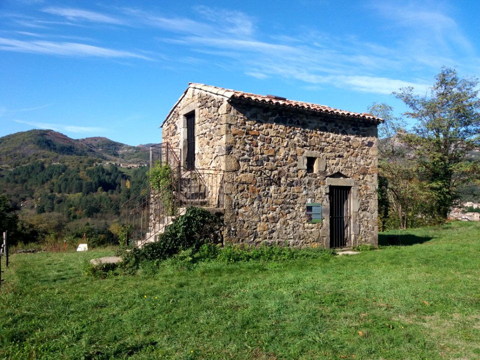 Ferme château de Rochemure - Clède (séchoir à châtaigne)
