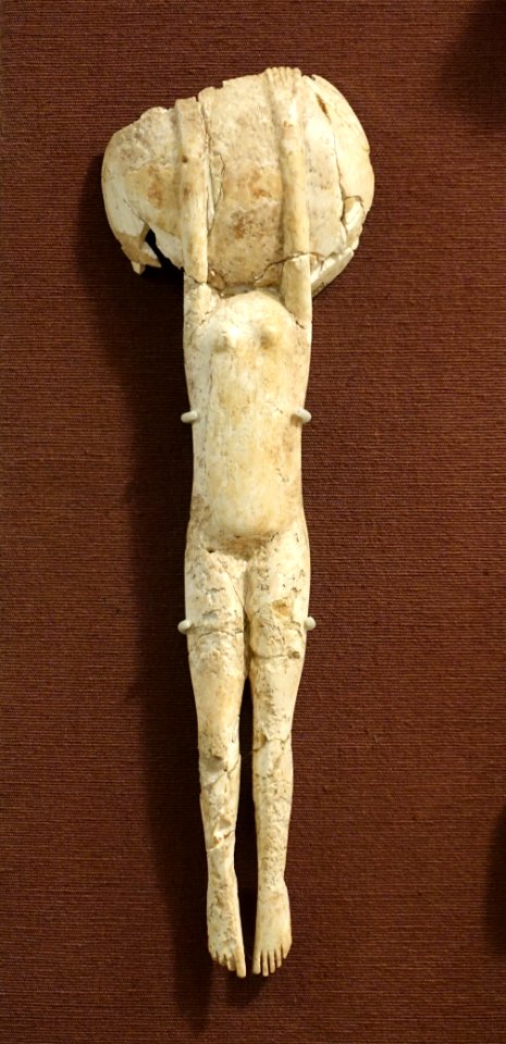 Female figurine, Megiddo, Stratum VIIA, Late Bronze IIB, 1300-1200 BC, ivory - Oriental Institute Museum, University of Chicago - DSC07728