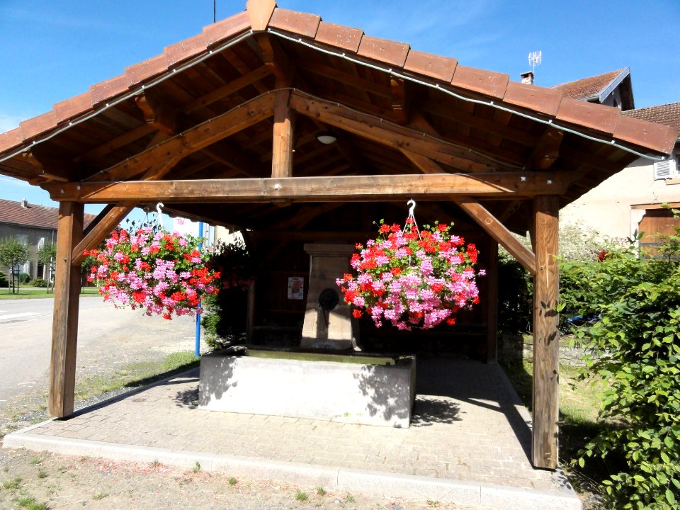 Fenneviller (M-et-M) fontaine couverte