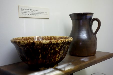 Fenton pottery - Fairbanks Museum and Planetarium - DSC04255