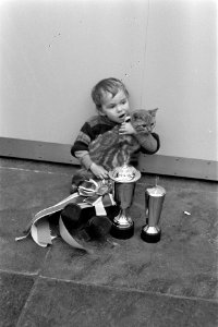 Felikat77 in RAI Amsterdam, winnaar Graaf Albrechts Ritole in de armen van Lydia, Bestanddeelnr 929-4029