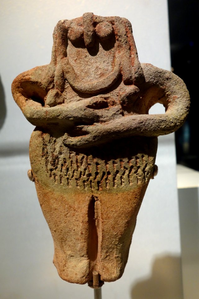 Female Figure - type known from northern Iraq and Syria (ancient Mesopotamia), late 3rd millenium BC, terracotta - Brooklyn Museum - Brooklyn, NY - DSC08653