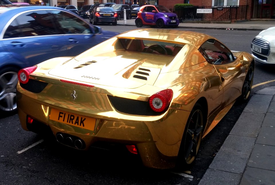 Ferrari 458 Spider Gold in Knightsbridge