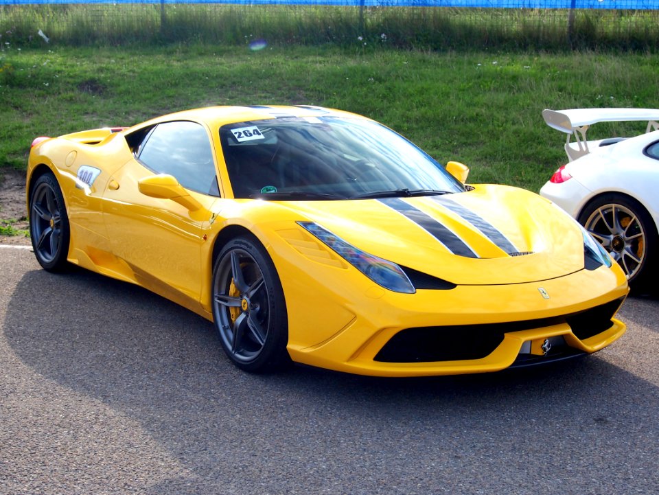 Ferrari 458 Speciale pic2