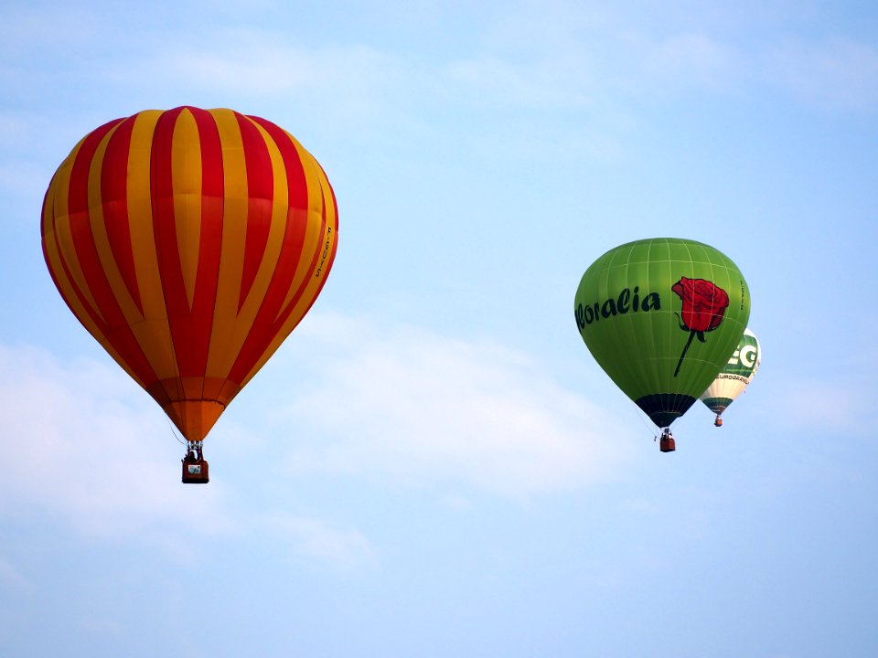 F-GUYS, GPFS & F-HEMG hot air balloon over at Metz, France