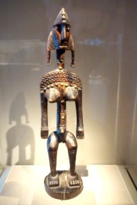 Female figure (jonyeleni), Mali, Bamana or Bambara people, 19th-20th century, wood and metal - De Young Museum - DSC01039