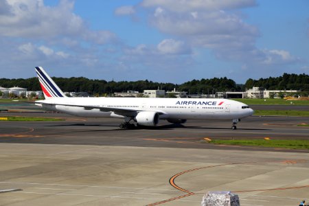 F-GZNI RJAA 1