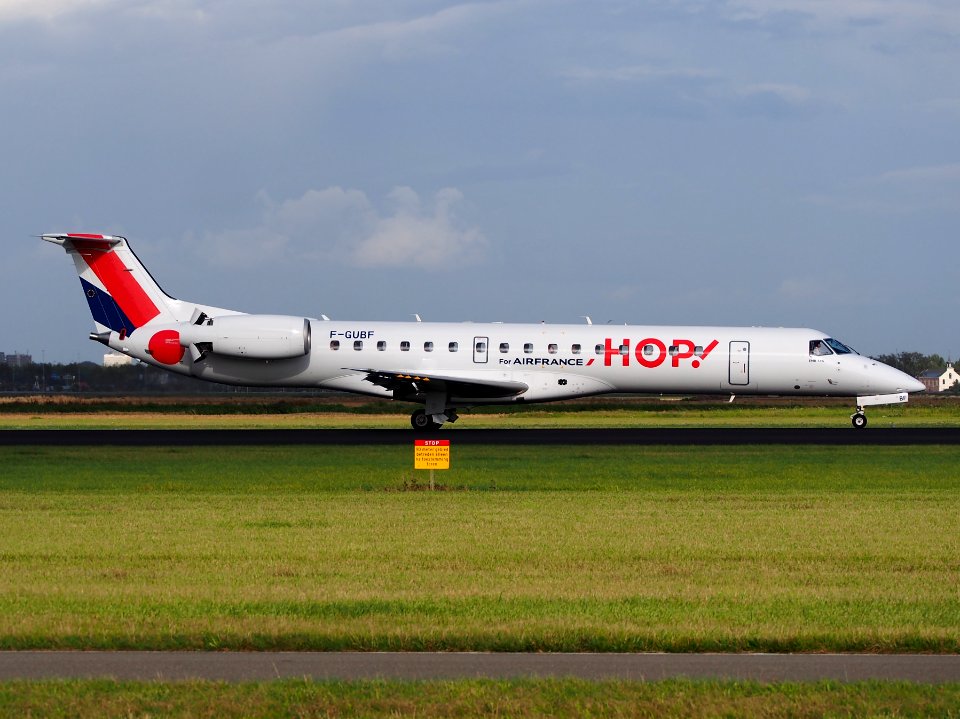 F-GUBF HOP! Embraer ERJ-145MP - cn 145669, 11Aug2014, landing at Schiphol (AMS - EHAM), The Netherlands, pic2