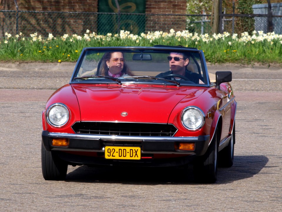 Fiat 124, Dutch registration 92-DD-DX