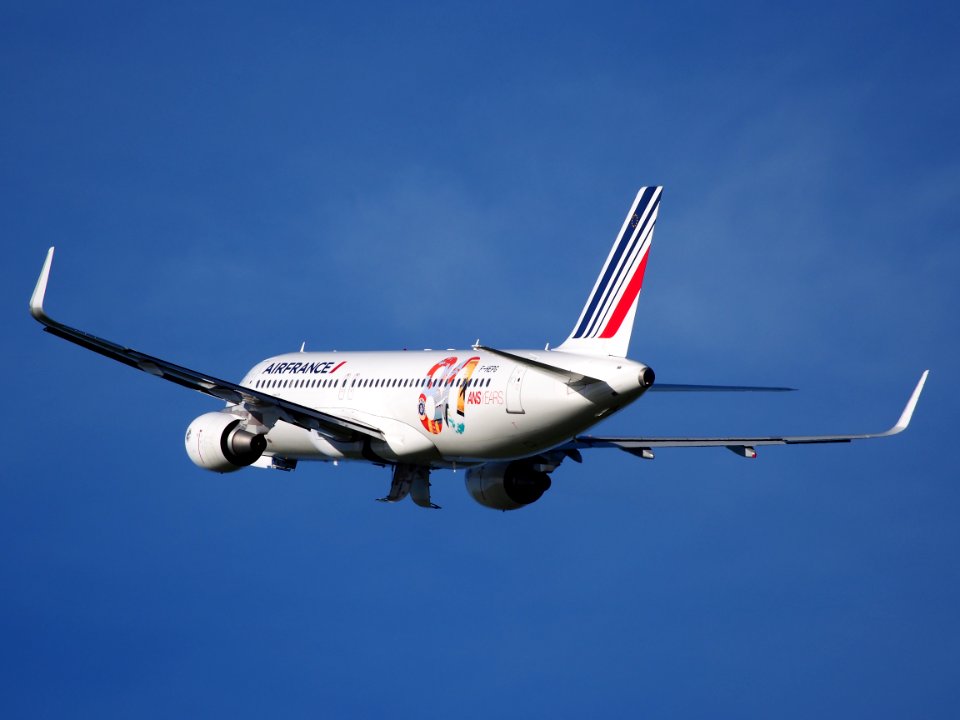 F-HEPG Air France Airbus A320-214(WL) takeoff from Schiphol (AMS - EHAM), The Netherlands, 11june2014, pic-5