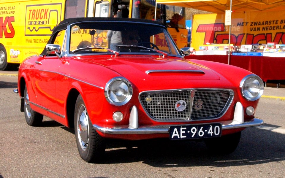 Fiat 1200 Pineforina dutch licence registration AE-96-40 pic1