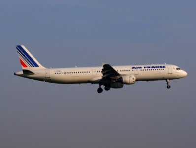 F-GTAU landing at Schiphol (AMS - EHAM), The Netherlands, pic3