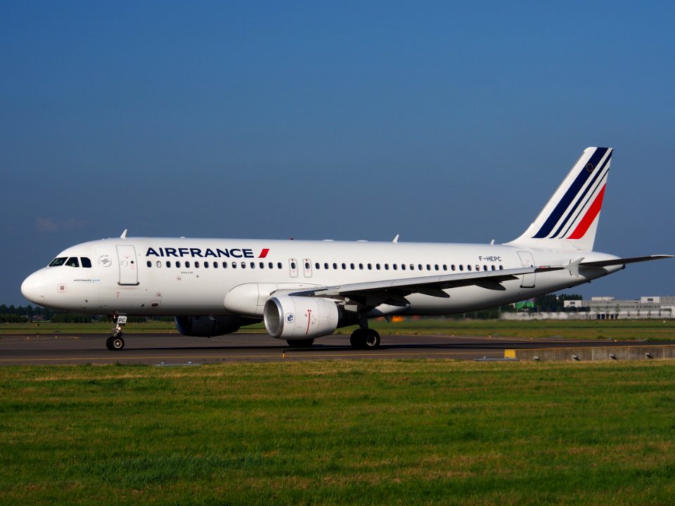 F-HEPC Air France Airbus A320-214 - cn 4267 taxiing 15july2013 pic-003