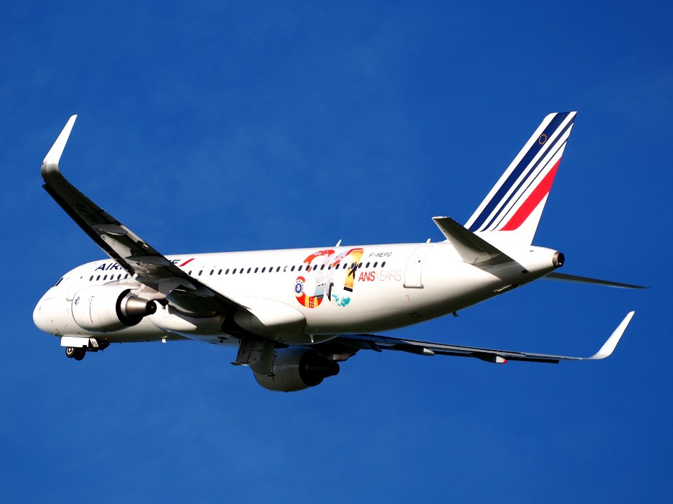 F-HEPG Air France Airbus A320-214(WL) takeoff from Schiphol (AMS - EHAM), The Netherlands, 11june2014, pic-3