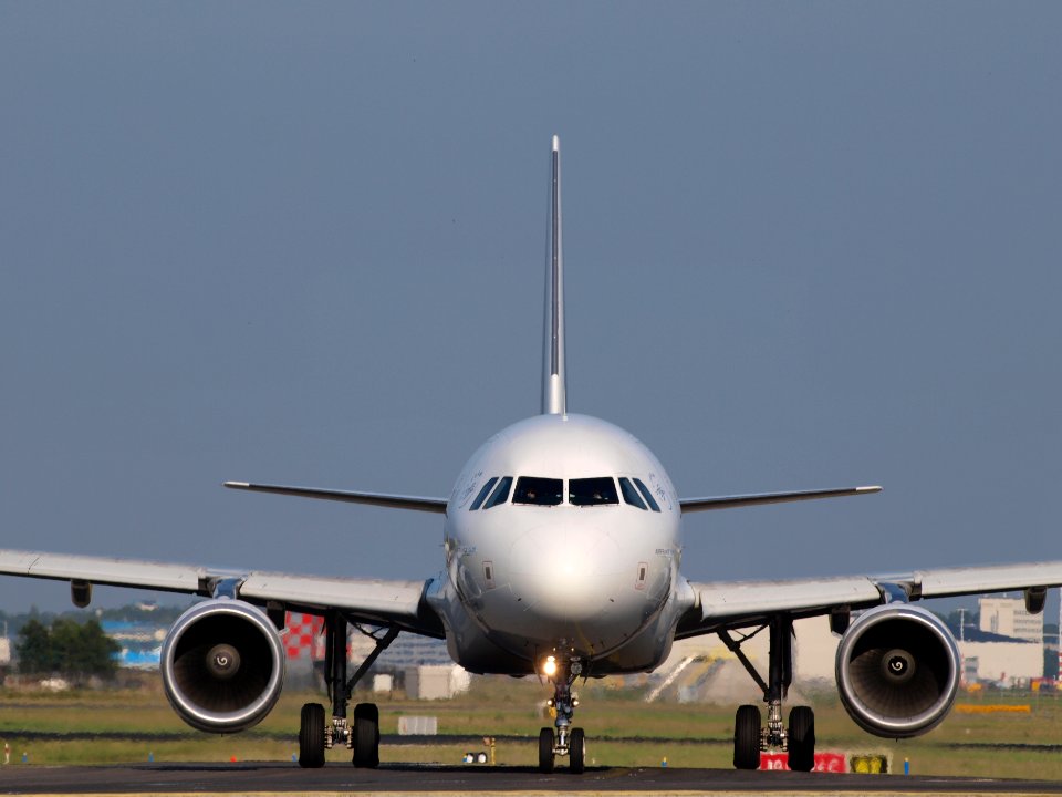 F-HEPC Air France Airbus A320-214 - cn 4267 taxiing 15july2013 pic-001