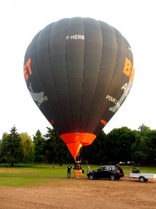 F-HERB hot air balloon take-off at Metz, France, pic1