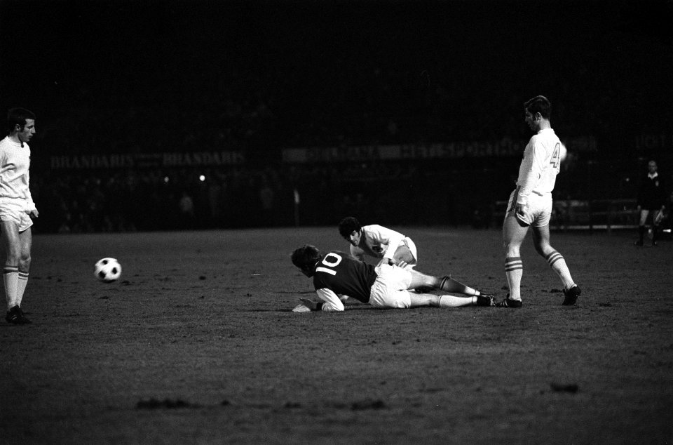 Feyenoord tegen Go Ahead 0-0. Wim van Hanegem in aktie, Bestanddeelnr 923-3903