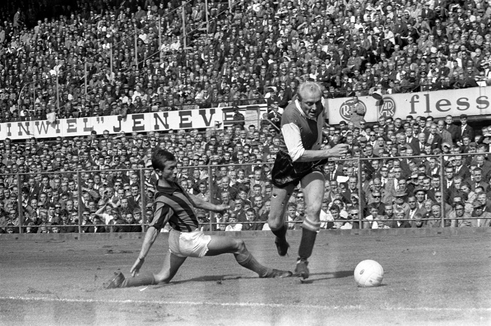 Feyenoord tegen DWS 0-1 Duel Frits Flinkevleugel en Piet Kruiver, Bestanddeelnr 915-4906