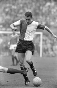 Feyenoord tegen Fortuna 54 6-0. Ove Kindvall in aktie, Bestanddeelnr 920-7129