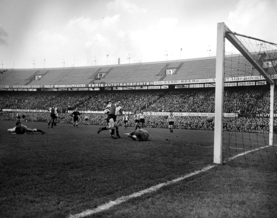 Feyenoord tegen DOS 3-0 Spelmoment, Bestanddeelnr 913-4513