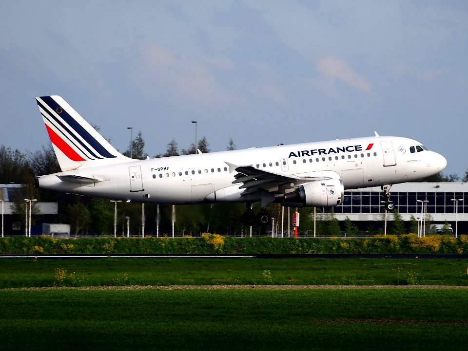 F-GPMF landing at Schiphol (AMS - EHAM), The Netherlands, pic3