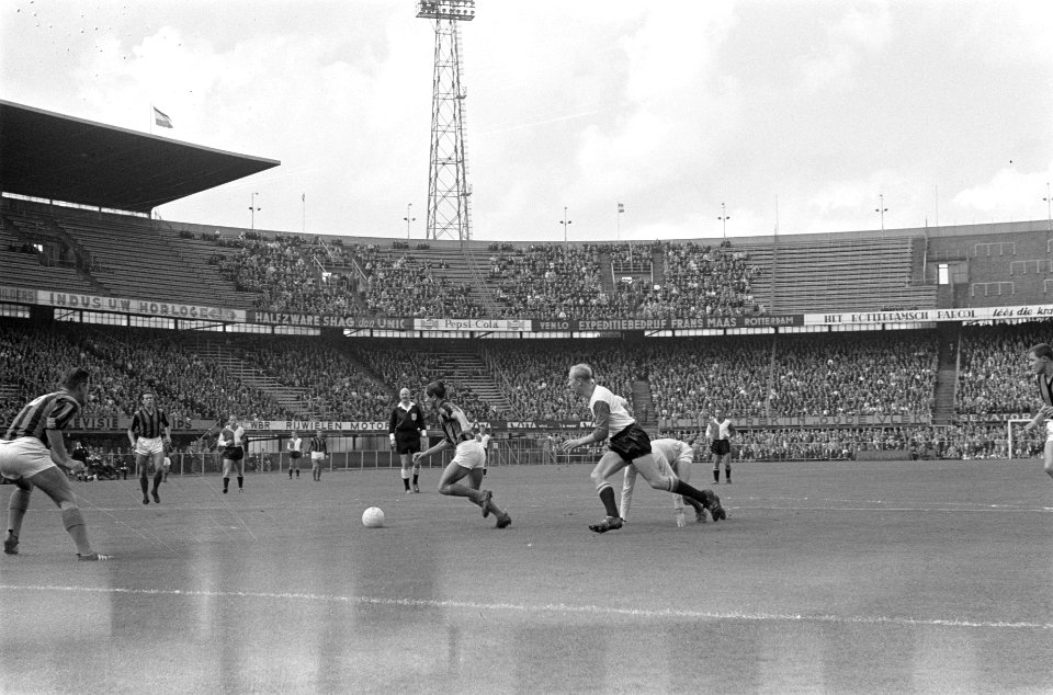 Feyenoord tegen DWS 0-1. Spelmomenten, Bestanddeelnr 915-4908