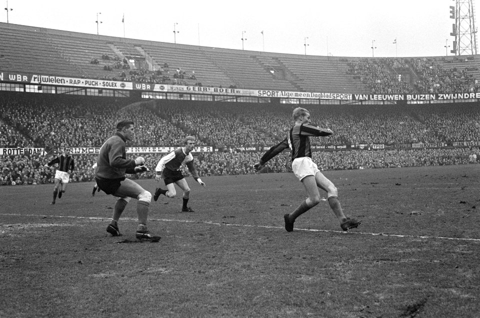 Feyenoord tegen DWS 3-2, spelmomenten, Bestanddeelnr 919-9864