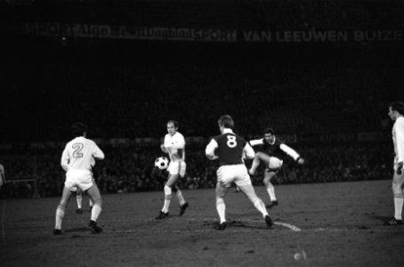 Feyenoord tegen Go Ahead 0-0. Wim van Hanegem in aktie, Bestanddeelnr 923-3904