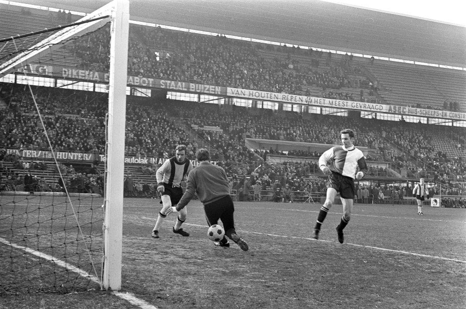 Feyenoord tegen DOS 6-0. Kindvall scoort vierde Feyenoord-doelpunt, Bestanddeelnr 923-2064