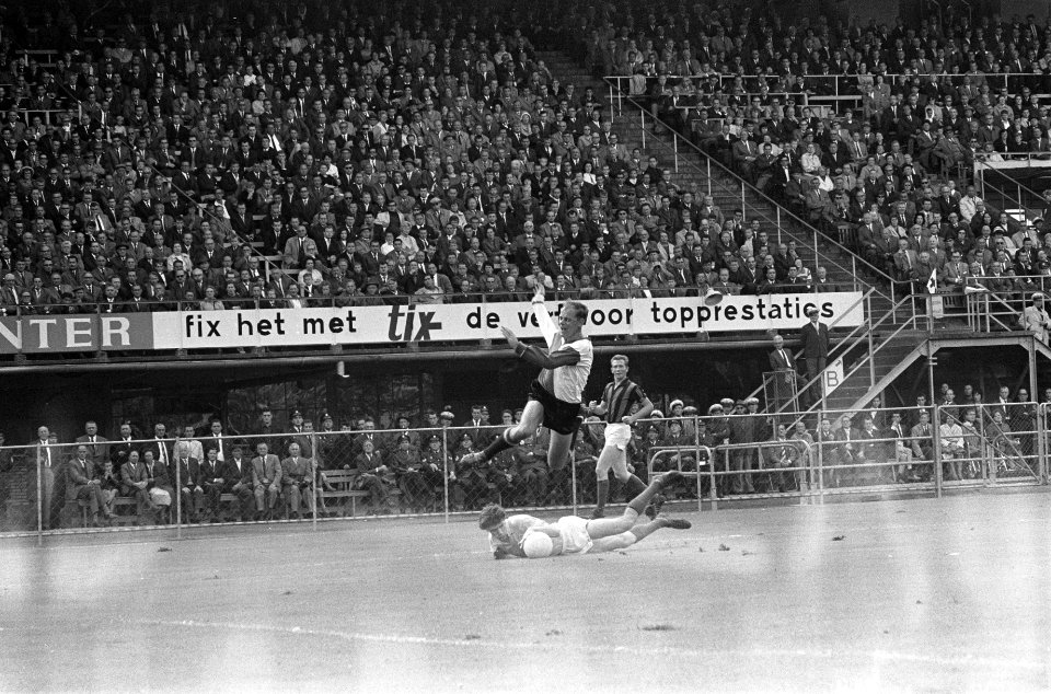 Feyenoord tegen DWS 0-1. Spelmomenten, Bestanddeelnr 915-4907