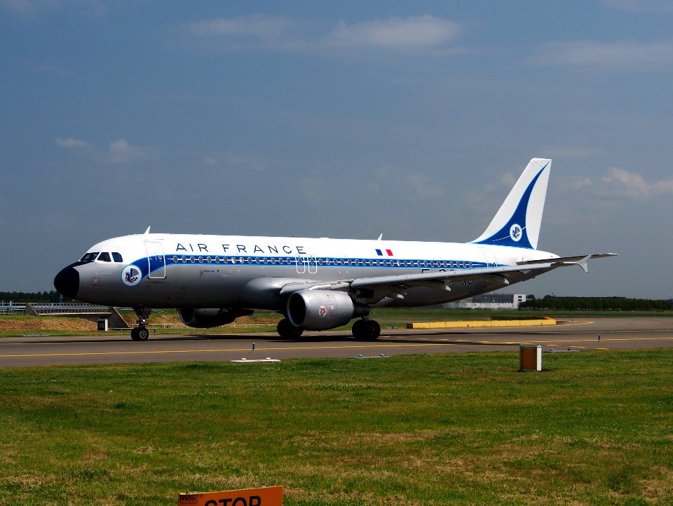 F-GFKJ Air France Airbus A320-211 - cn 063 - pic2