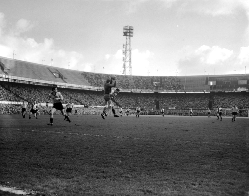 Feyenoord tegen DOS 3-0 Spelmoment, Bestanddeelnr 913-4512