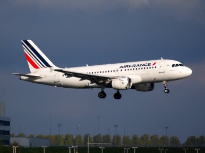 F-GPMF landing at Schiphol (AMS - EHAM), The Netherlands, pic2