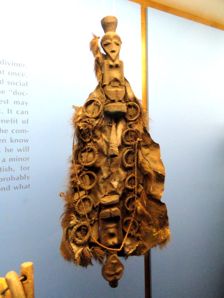 Fetish apron, Luba - African objects in the American Museum of Natural History - DSC05993