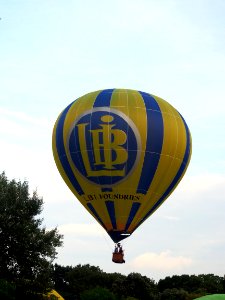 F-GPLL hot air balloon take-off at Metz, France, pic2