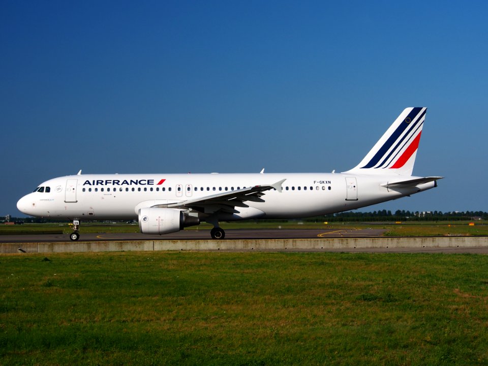 F-GKXN Air France Airbus A320-214 - cn 3008 taxiing 18july2013 pic-002