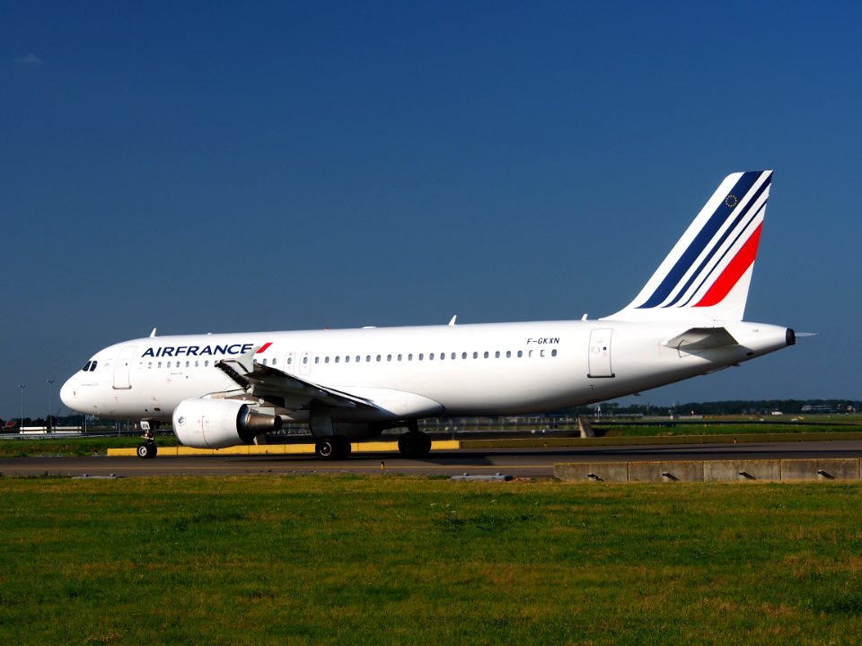 F-GKXN Air France Airbus A320-214 - cn 3008 taxiing 18july2013 pic-003