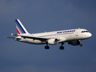 F-GKXI landing at Schiphol (AMS - EHAM), The Netherlands, pic1