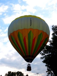 F-GHOF hot air balloon take-off at Metz, France, pic1
