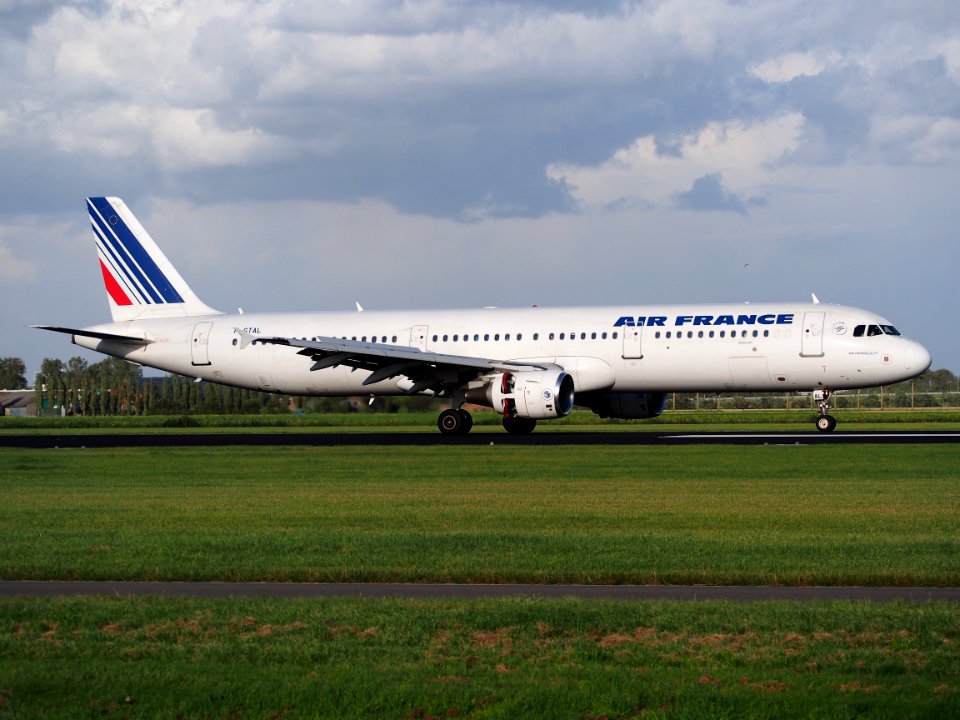 F-GTAL Air France Airbus A321-211, 11Aug2014, landing at Schiphol (AMS - EHAM), The Netherlands, pic2