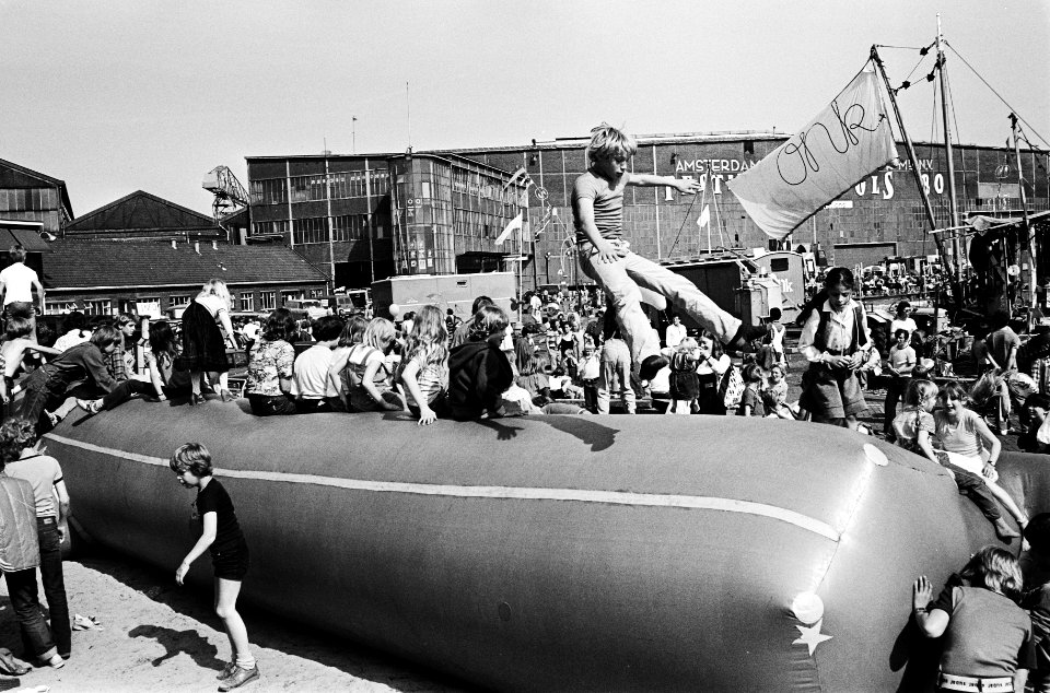 Festival Fools 1980 op het voormalige terrein van de Amsterdamsche Droogdok Mij, Bestanddeelnr 930-8636