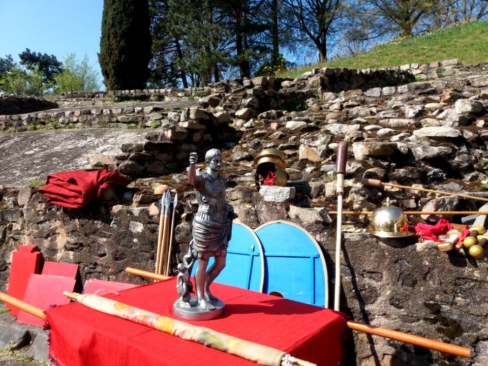 Festival européen latin grec 2019 - Statue d'Auguste