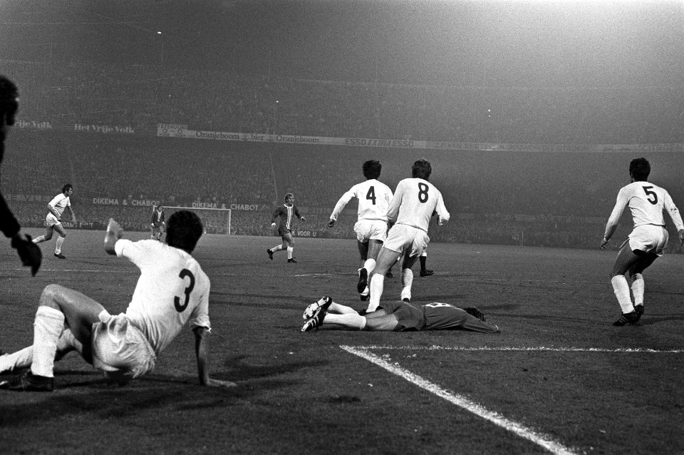 Feyenoord tegen Dynamo Boekarest 2-0, Bestanddeelnr 925-1057