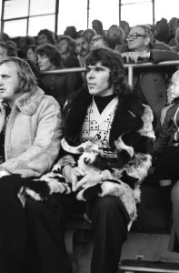 Feyenoord tegen Excelsior 2-1, Van Hanegem (geschorst) op tribune, Bestanddeelnr 927-6193
