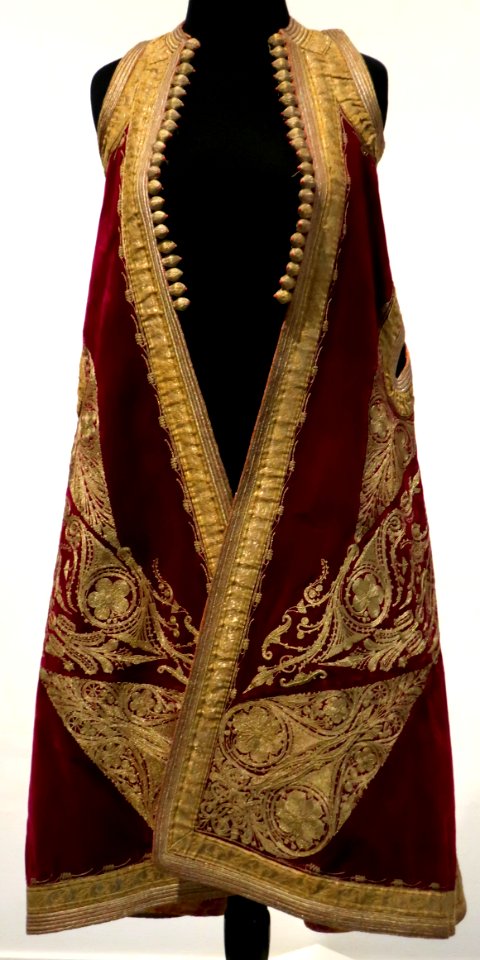 Festival costume from Albania, Honolulu Museum of Art 3307.1