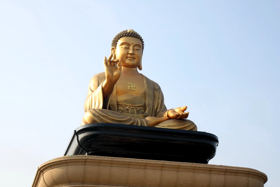 Buddha statues statue golden