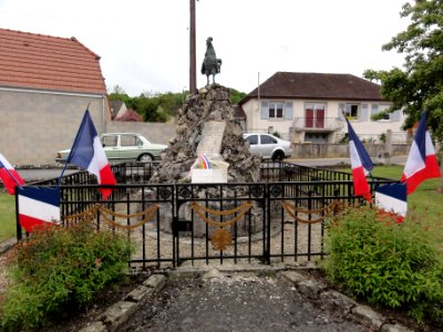 Festieux (Aisne) memorial mai 1940, au nord du bourg