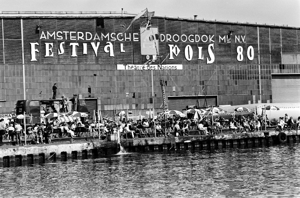 Festival Fools 1980 op het voormalige terrein van de Amsterdamsche Droogdok Mij, Bestanddeelnr 930-8638