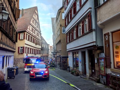 Feuerwehr-Einsatz bei Dachstuhlbrand in der Kronenstraße in Tübingen am 21.12.2019 - 049